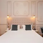Mode Aparthotel