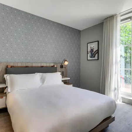 Le Triomphe Paris