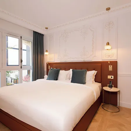 Le Triomphe Paris 5* Paris